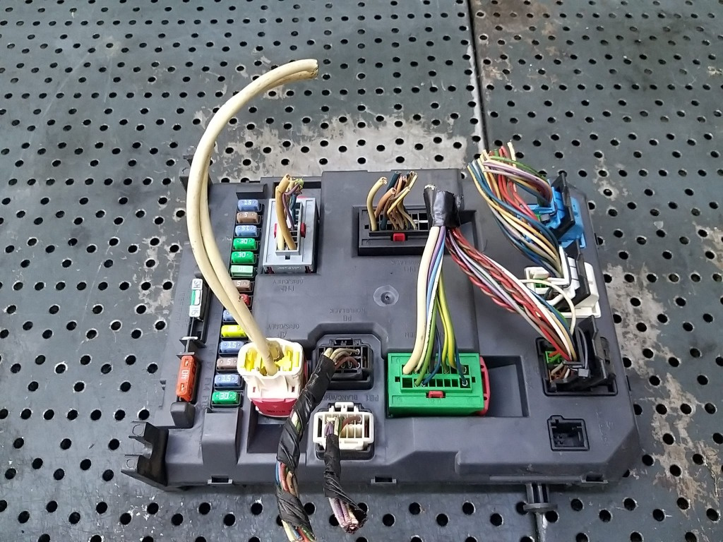 Panou sigurante modul bsi 1.4 b citroen c3 2 9674016980 22661f01