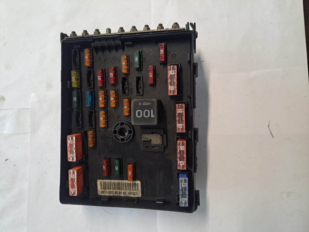 Panou sigurante motor Volkswagen VW Passat B6 - COD 3C0937125