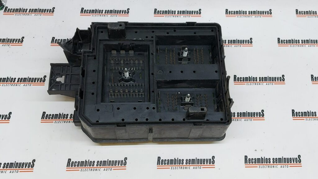 Panou sigurante OPEL CORSA 39036044 CFH / 39036044CFH / 0000447 30959L / 000044730959L39036044 CFH / 39036044CFH / 0000447 30959L / 000044730959L