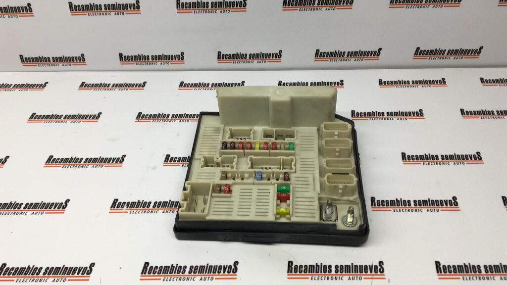 Panou sigurante RENAULT KANGOO 8200451902 D / 8200451902D / USM-X61 / USM X61 / USMX61 / 5192202068200451902 D / 8200451902D / USM-X61 / USM X61 / USMX61 / 519220206