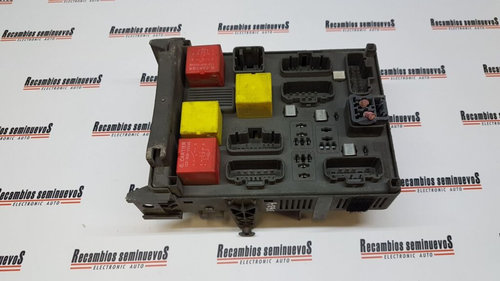 Panou sigurante RENAULT LAGUNA 2 8200004201 E / 8200004201E / 8200283811 / 5188310038200004201 E / 8...