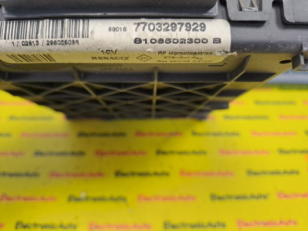Panou sigurante Renault MEGANE, 7703297929, S108502300B,