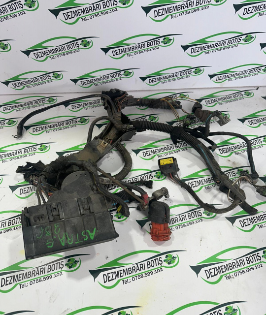Panou sigurante si relee 90589541 Opel Astra G [1998 - 2009] wagon 5-usi 2.0 DTI MT (101 hp)