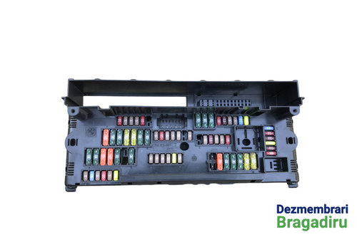 Panou sigurante si relee Cod: 9252815-01 9252815-01 BMW Seria 5 F11 [2009 - 2013] Touring wagon 520 ...