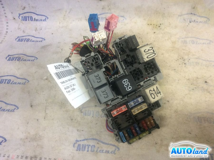 Panou Sigurante tablou Sub Capotacu Relee Audi Q7 4L 2006