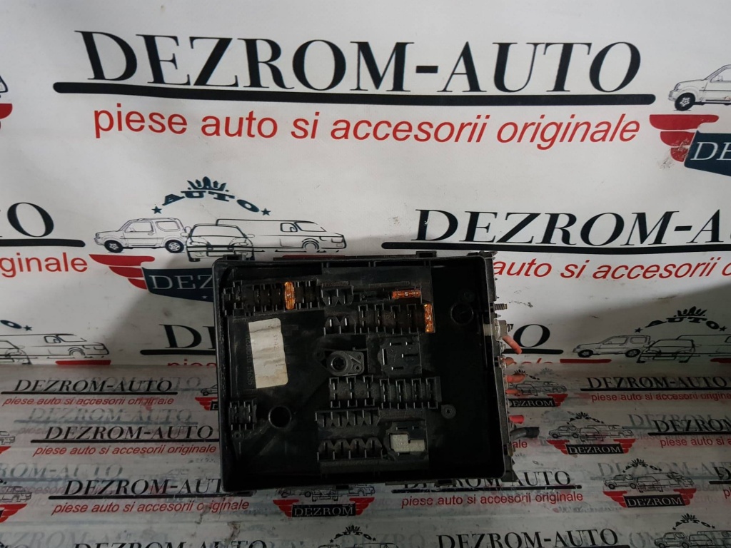 Panou sigurante VW Golf 6 1k0937125d