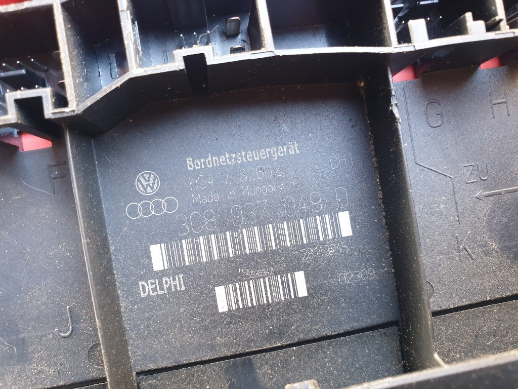 Panou Sigurante VW Passat cod: 3C8937049D 3C8 937 049 D