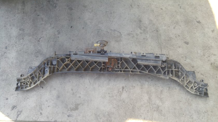 Panou superior trager capota renault megane 2 2007
