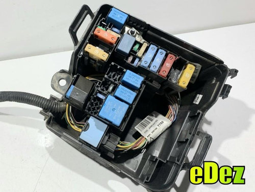 Panou / tablou sigurante Dacia Duster (2010-2013) 1.5 dci 110 cp K9K (898) 243829068R