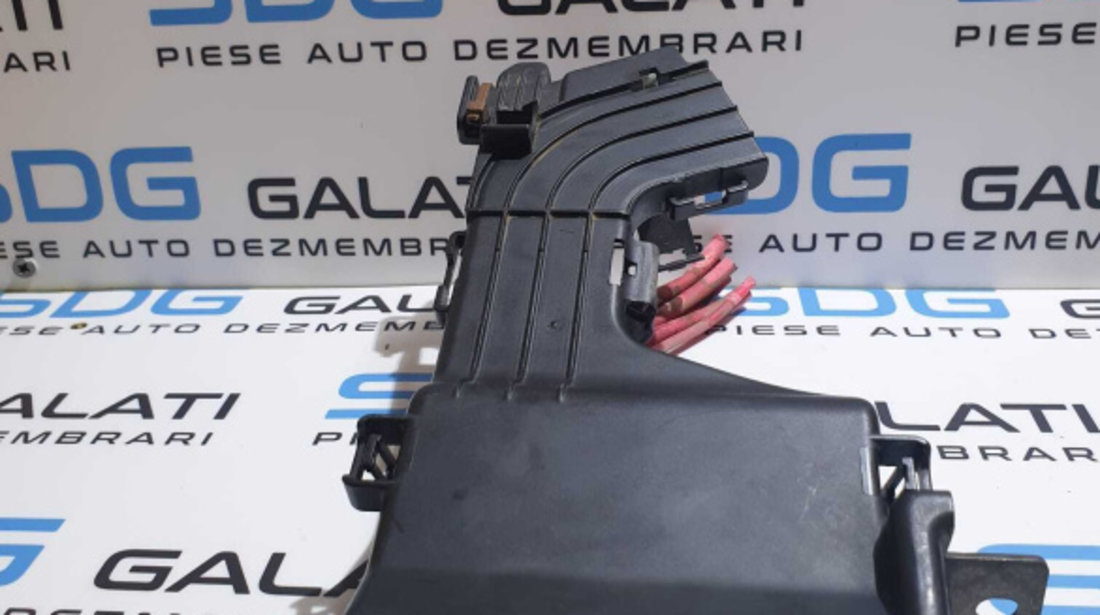 Panou Tablou Sigurante Relee Baterie Acumulator Renault Megane 3 1.5 DCI 2008 - 2015 Cod 243170003R