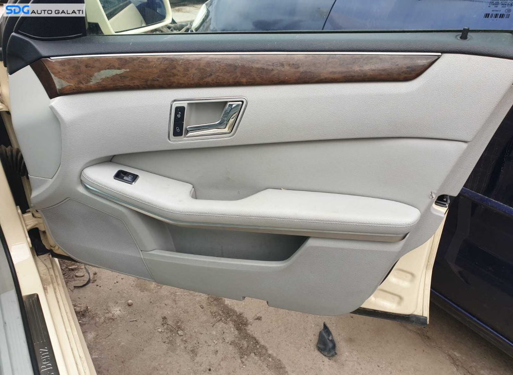Panou Tapiterie Fata Interior Piele Alb Dreapta Fata Mercedes Clasa E Class W212 2009 - 2012 [C3292]