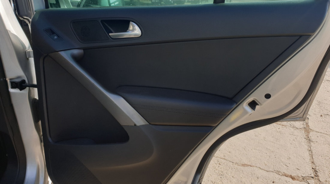 Panou Tapiterie Fata Interior Piele de pe Usa Portiera Dreapta Spate Volkswagen Tiguan 2007 - 2015