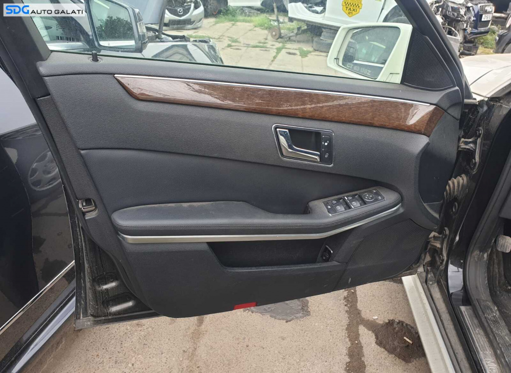 Panou Tapiterie Fata Interior Usa Portiera Stanga Fata Mercedes Clasa E Class W212 E180 E200 E220 E250 E300 E320 2009 - 2012 [C8426]