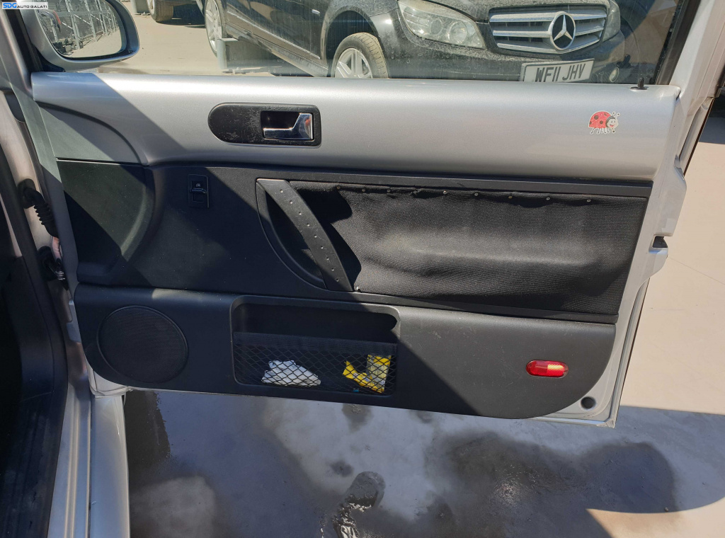 Panou Tapiterie Fata Interior Usa Portiera Dreapta cu Defect Volkswagen New Beetle 1998 - 2010 [K6866]