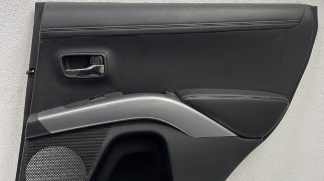 Panou tapiterie usa dreapta spate Mitsubishi Outlander Facelift 2.2 Di-D 4WD Sportronic, 156cp sedan 2011 (cod intern: 76380)