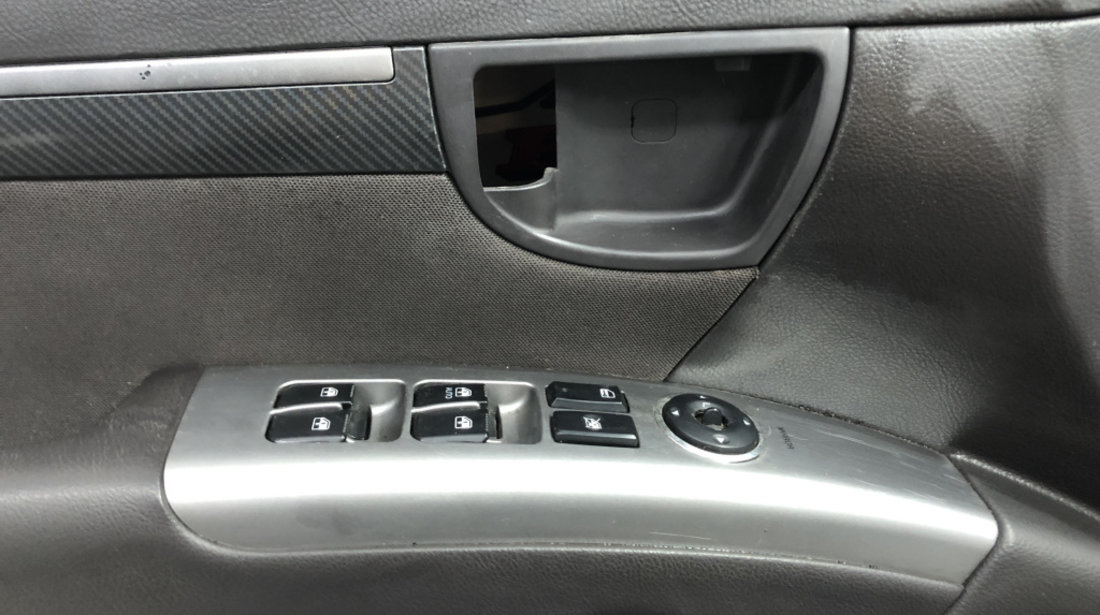 Panou tapiterie usa stanga fata Hyundai Santa Fe 2.2 Automat sedan 2011 (cod intern: 215394)