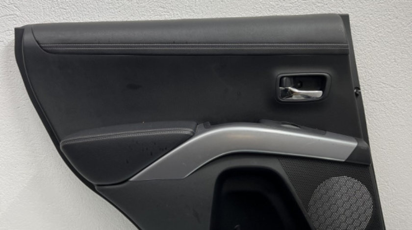 Panou tapiterie usa stanga spate Mitsubishi Outlander Facelift 2.2 Di-D 4WD Sportronic, 156cp sedan 2011 (cod intern: 77100)