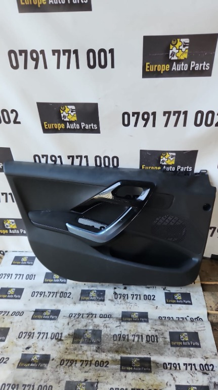 Panou usa stanga fata Peugeot 208 1.2 vti cod motor HMZ an 2015