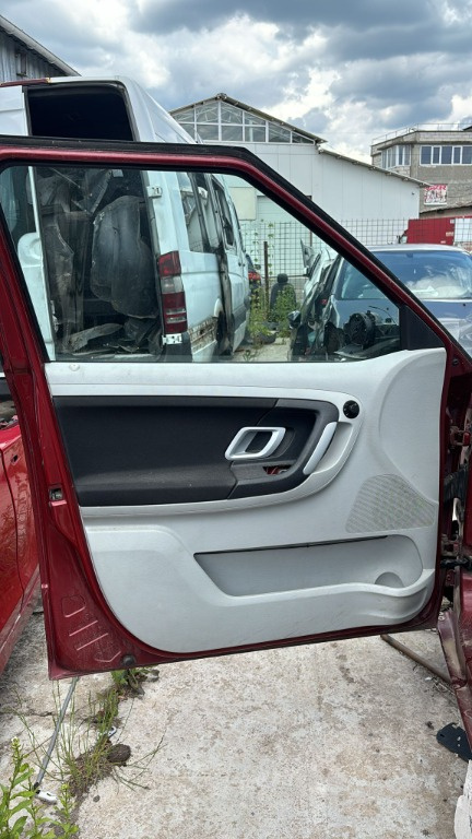 Panou usa stanga fata Skoda Fabia 2 1.4 16v an 2009