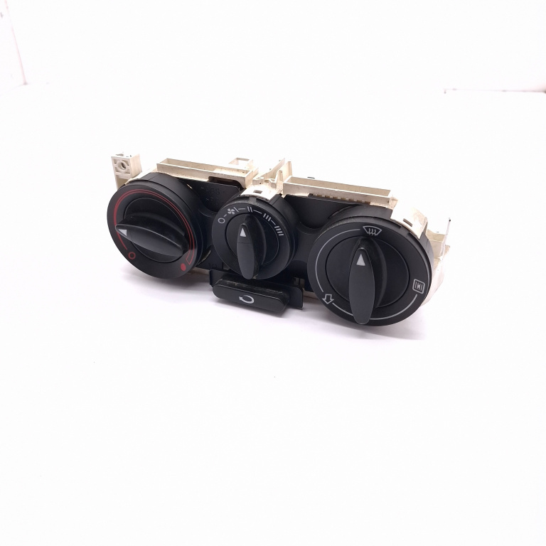Panou Ventilatie / Panou Comanda Clima / Ac AC / Aer Conditionat Audi A3 (8L1) 1996 - 2003 Motorina 8L0819045A, 90151098, F654885K, 0002124896H38K24