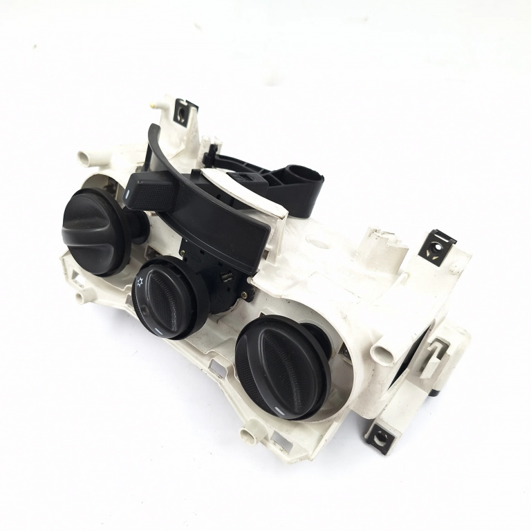Panou Ventilatie / Panou Comanda Clima / Ac AC / Aer Conditionat Ford FOCUS Mk 2 2005 - 2010 Motorina 151540000, B837