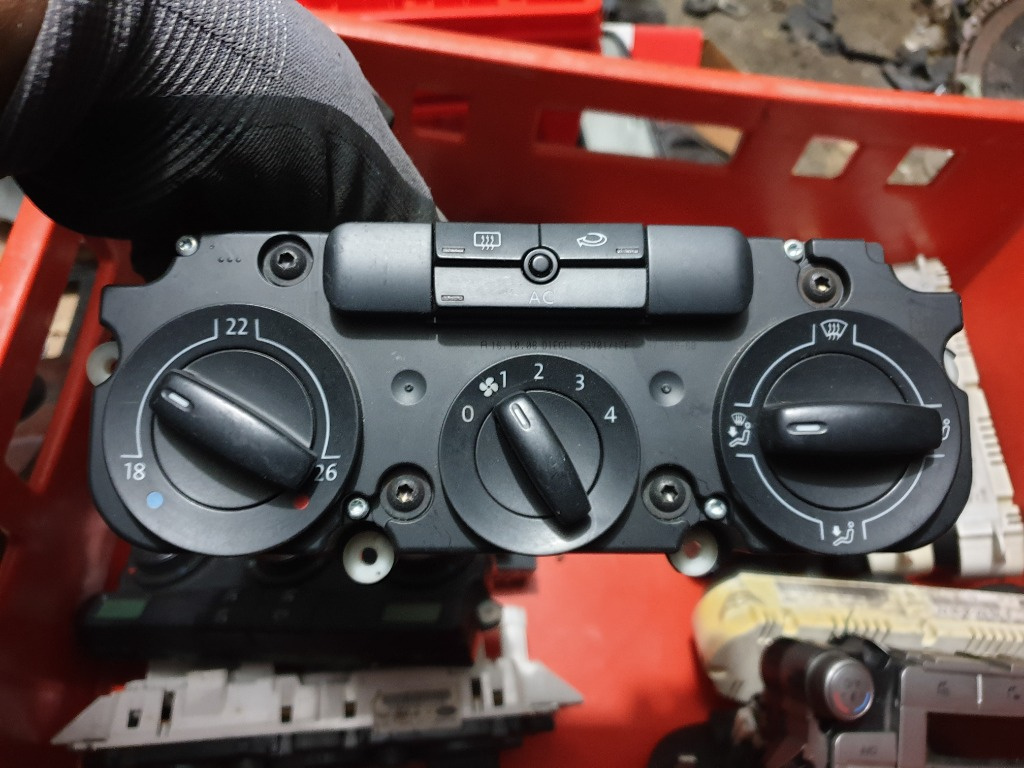Panou Ventilatie / Panou Comanda Clima / Ac Clima VW PASSAT B6 3C2820045A