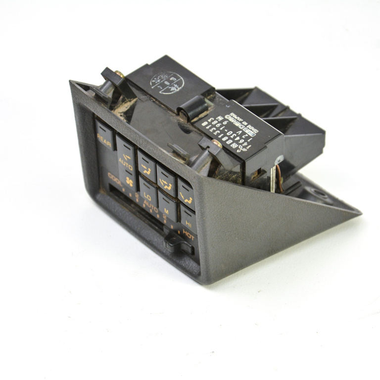 Panou Ventilatie / Panou Comanda Clima / Ac Clima / Climatronic Mitsubishi PAJERO 2 (V20+) 1991 - 1999 MB813318, 1464301983, 146430-1983, 146430 1983