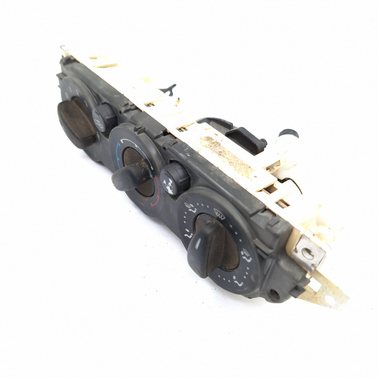 Panou Ventilatie / Panou Comanda Clima / Ac Ford Focus Mk 2 2005-2010 2.0 Tdci G6Db Motorina Ac / Aer Conditionat 69607003