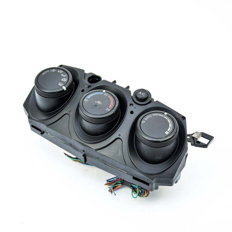 Panou Ventilatie / Panou Comanda Clima / Ac Mazda 2 (De) 2007-2014 1.5 Zy-De Benzina Ac / Aer Conditionat Df7361190E