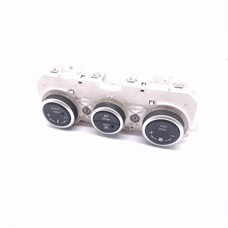 Panou Ventilatie / Panou Comanda Clima / Ac Mazda 6 (Gg) 2002-2008 Ac / Aer Conditionat Clima / Climatronic Sm07, E6A