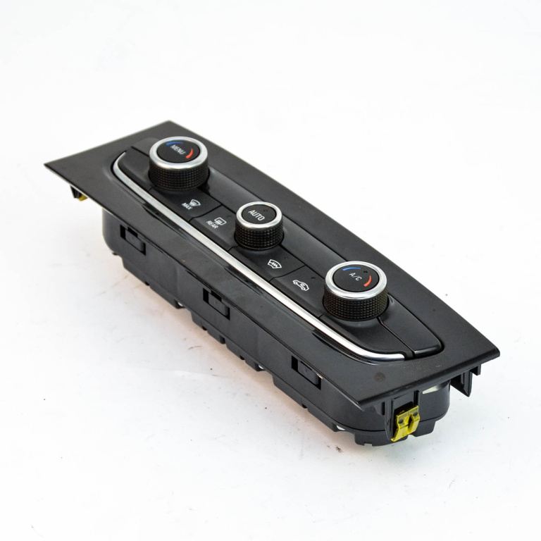 Panou Ventilatie / Panou Comanda Clima / Ac Opel Grandland X 2017 > 1.6 Bluehdi 120 Bhz Motorina Ac / Aer Conditionat 98177471Yx