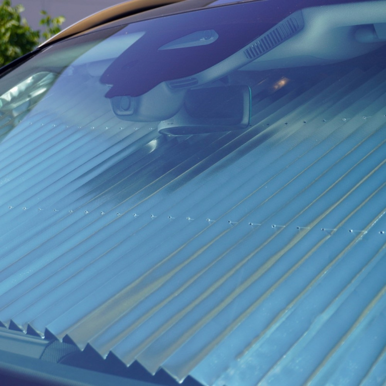 Parasolar Auto Retractabil Carguard 150x70cm PAR001