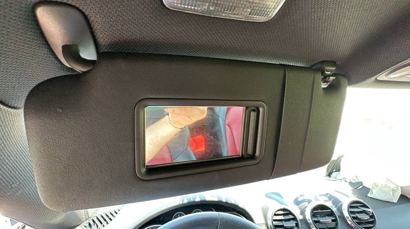 Parasolar cu oglinda iluminata si acoperire stanga Audi TT Roadster 2007-2010 cod: 8J8857551A