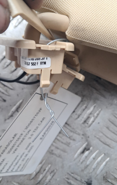 Parasolar dreapta 3D0857552F Volkswagen 