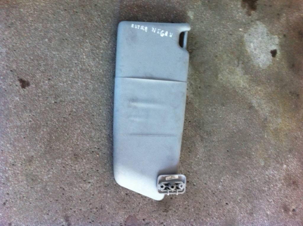 Parasolar dreapta Opel Astra H [2004 - 2007] Hatchback 1.6 MT (105 hp) (L48) Twinport