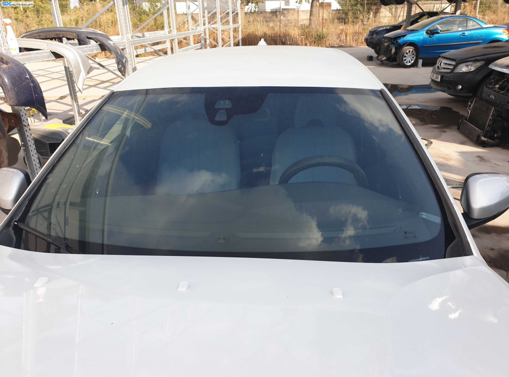 Parbriz Geam Sticla cu Senzor Ploaie Lumini si Incalzire Volvo V40 2012 - 2019 [K7055]
