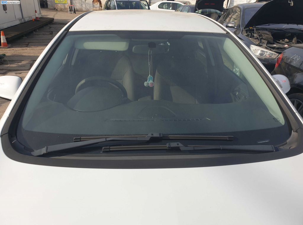 Parbriz Geam Sticla Model Fara Senzor sau Incalzire Opel Astra J 2009 - 2016 [K3646]