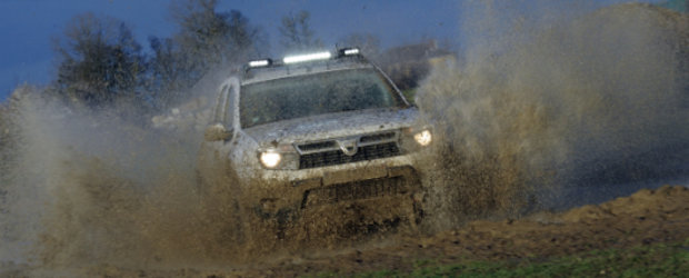 Patru echipaje concureaza pe Dacia Duster la raliul Aicha des Gazelles