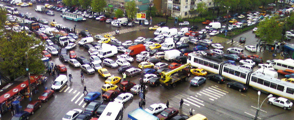 Pe tocuri la volan: cand ploua in Bucuresti... Pe tocuri la volan: cand ploua in Bucuresti...