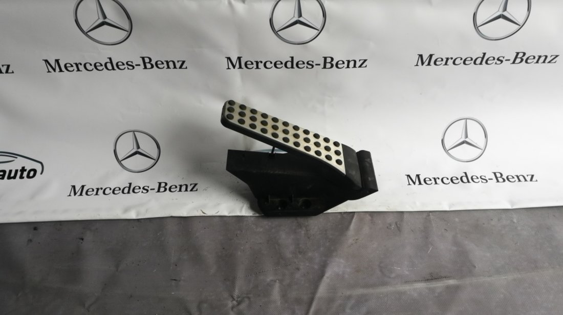 Pedala accelerație Mercedes cod A2043000204