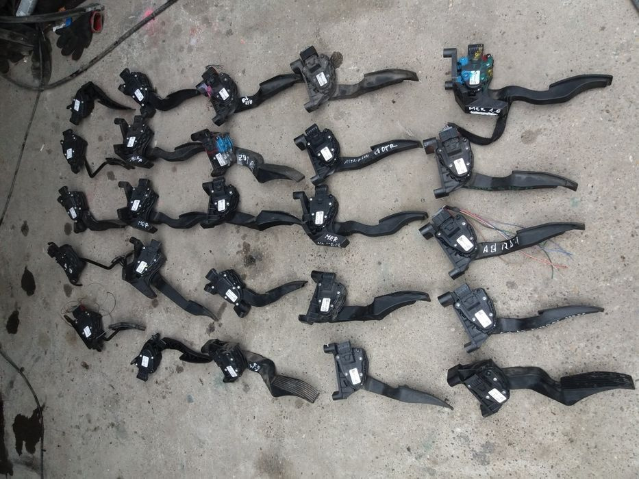Pedala accelerație Opel Astra Corsa Meriva Insignia Vectra Agila Combo