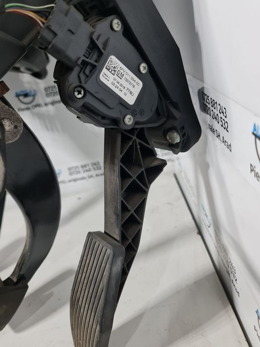 Pedala accelerație Opel Astra K 13373776