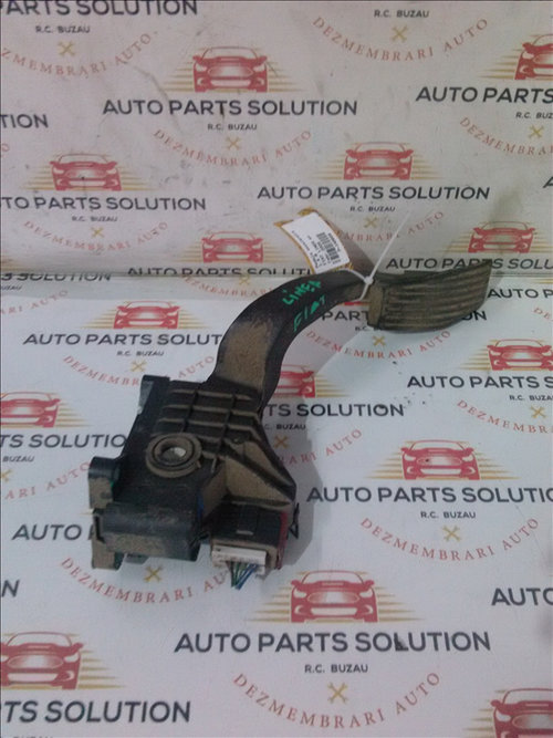 Pedala acceleratie 1.4 B FIAT LINEA an fabr.2008