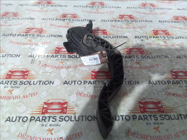 Pedala acceleratie 1.6b AUDI A4 B5 an fabr. 2000