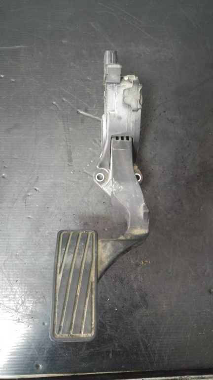 Pedala acceleratie 1.9 d d19aa fiat sedici 49400-79j90