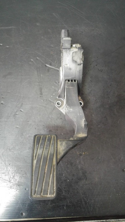 Pedala acceleratie 1.9 d d19aa fiat sedici 49400-79j90