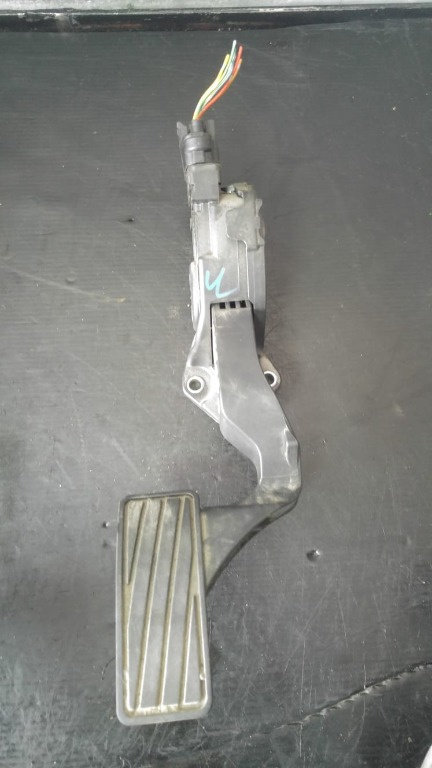 Pedala acceleratie 1.9 d d19aa fiat sedici 49400-79j90