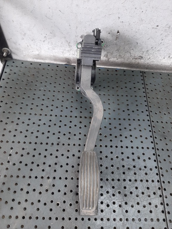 Pedala acceleratie 1.9 jtd alfa romeo 147 937 0281002380