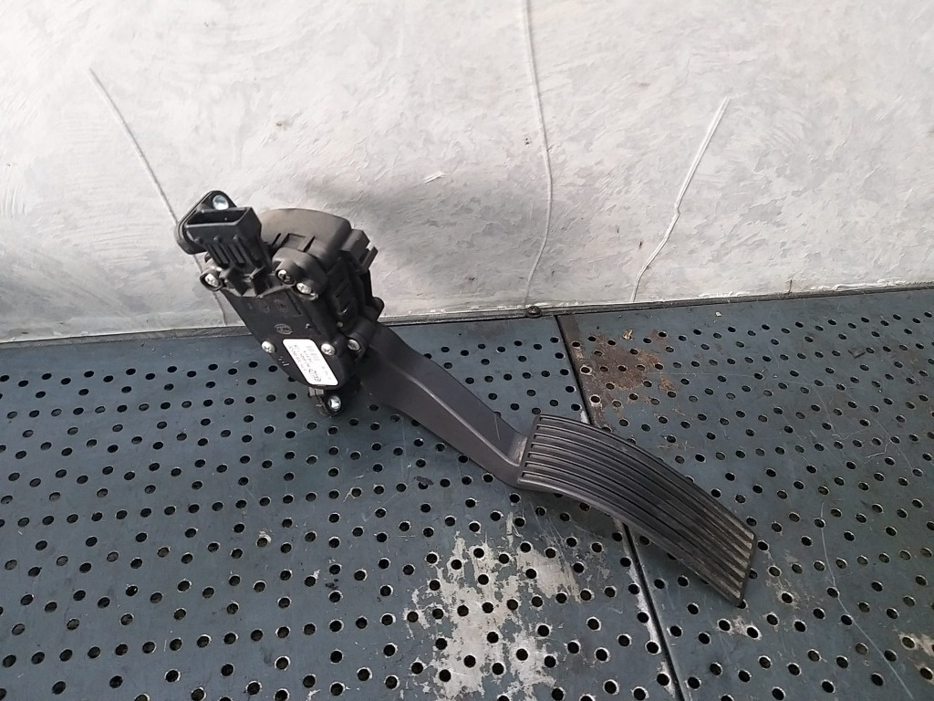 Pedala acceleratie 1.9 jtd alfa romeo 159 939 6pv00886000 60695128