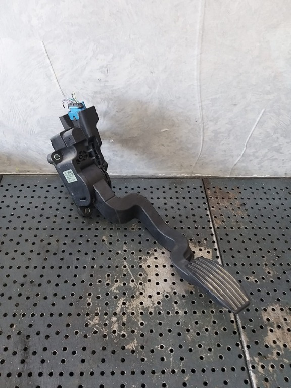 Pedala acceleratie 1.9 mjt fiat bravo 2 198 0280755052 517856400
